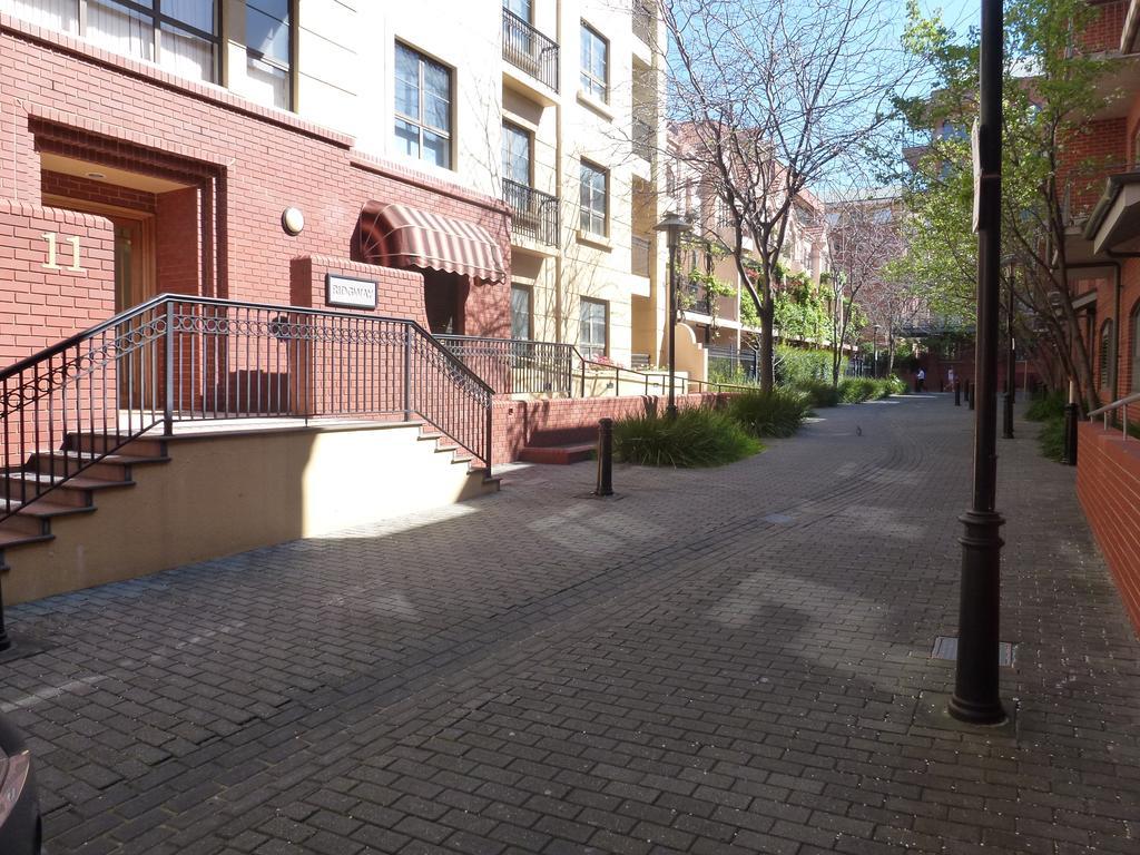 Superb Stay In Adelaides East End 객실 사진